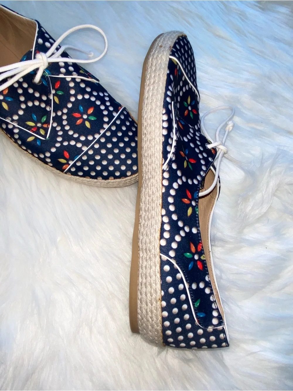 Designer Tabitha Simmons Seville Navy Polka Dot Espadrille Sneakers Flats GUC